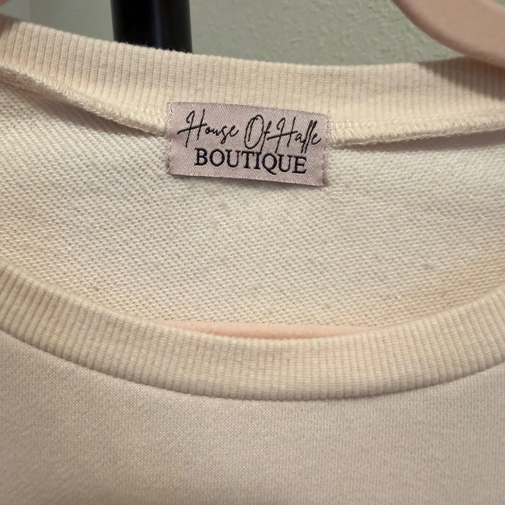 House of Halle Pink Sweatshirt, Size Med, NWOT